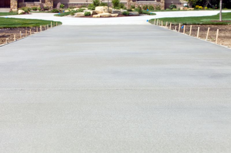 Driveway Grading Cost — Cost of driveway grading service